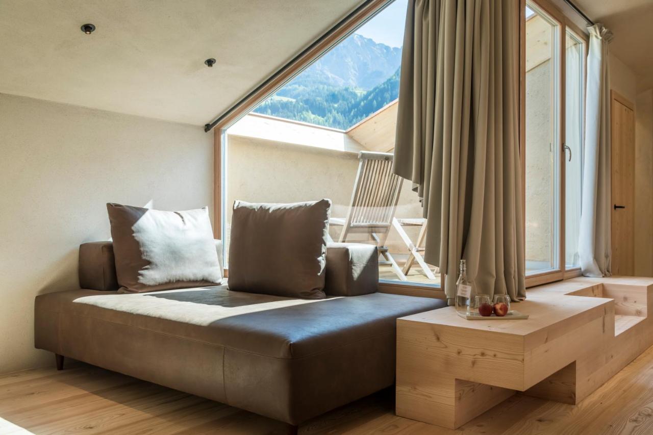 Hotel Bad Schoergau Sarentino エクステリア 写真