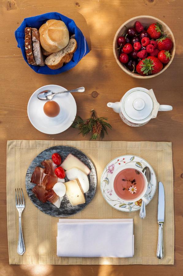 Hotel Bad Schoergau Sarentino エクステリア 写真
